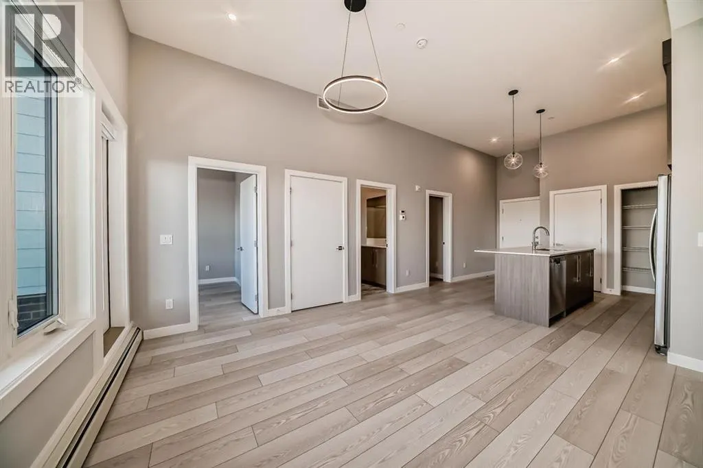 2318, 60 Skyview Ranch Road NE