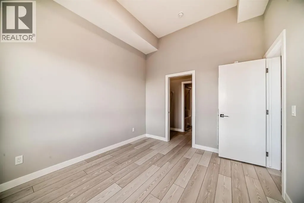 2318, 60 Skyview Ranch Road NE