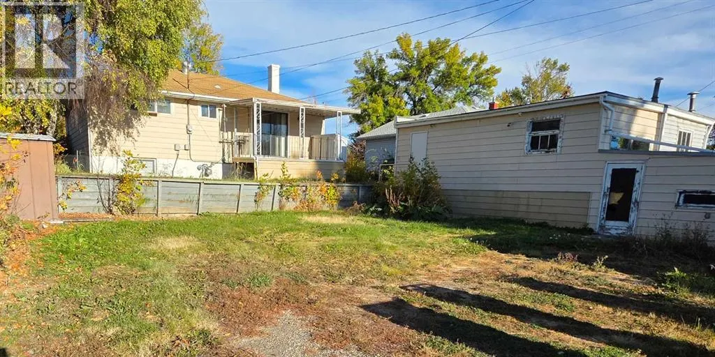 488 Northmount Drive NW