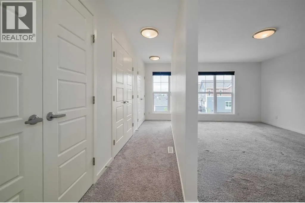 180 Masters Crescent SE