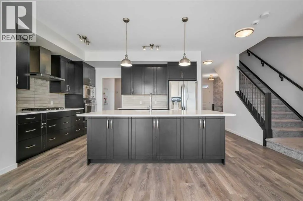 180 Masters Crescent SE