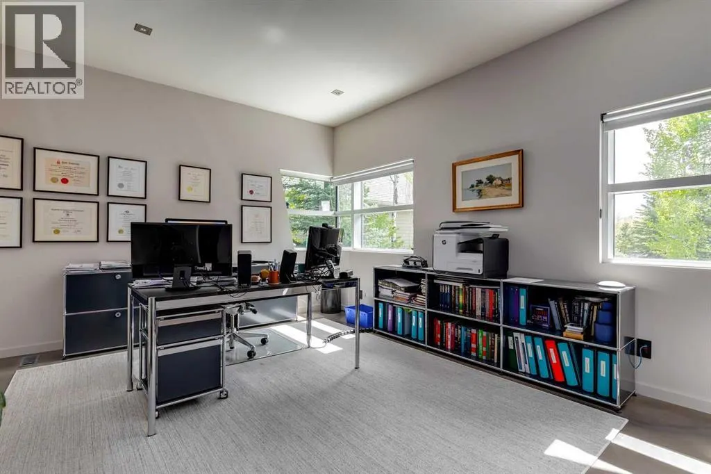 25 Posthill Drive SW