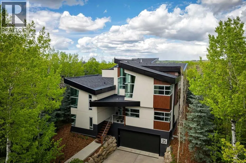 25 Posthill Drive SW