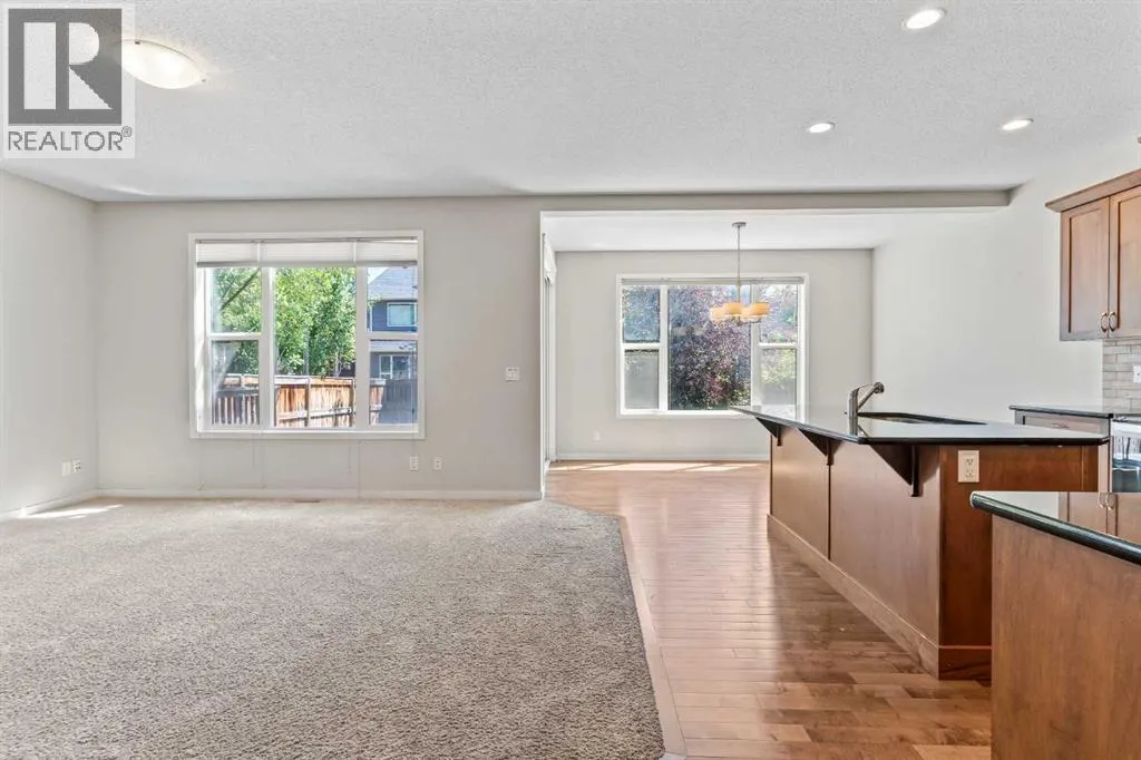77 Auburn Glen Common SE