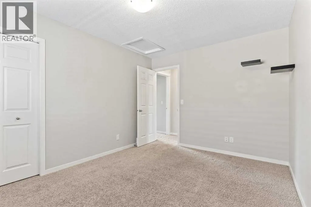 77 Auburn Glen Common SE