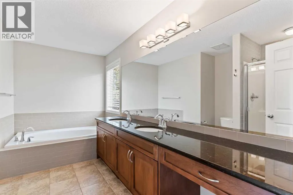 77 Auburn Glen Common SE