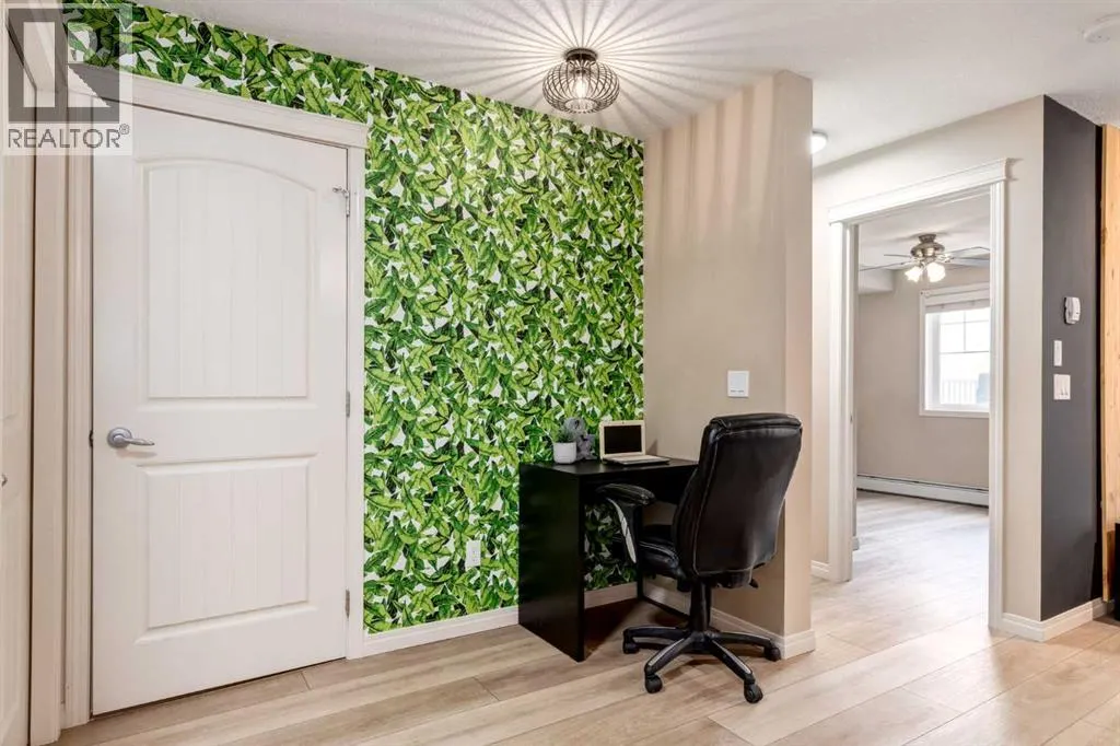 106, 102 Cranberry Park SE