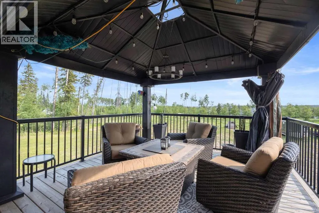 25 FREESTONE Way