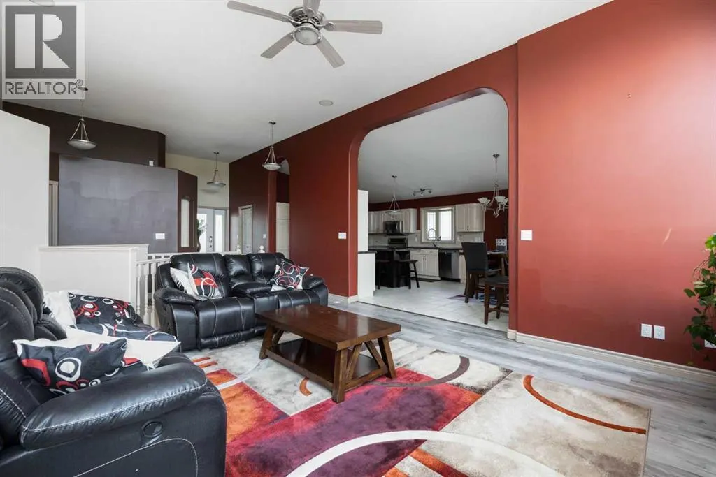 25 FREESTONE Way