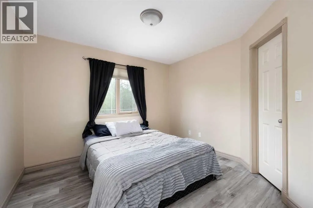 25 FREESTONE Way