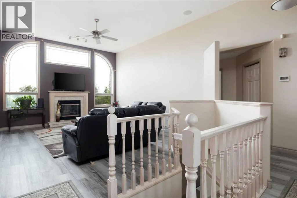 25 FREESTONE Way