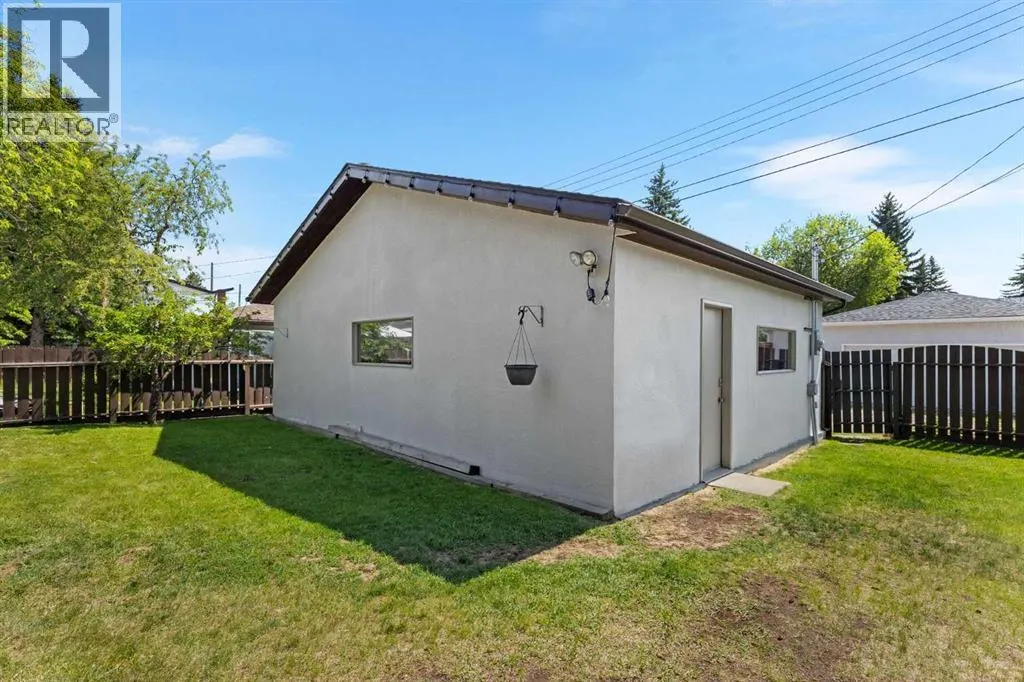 27 Gordon Drive SW