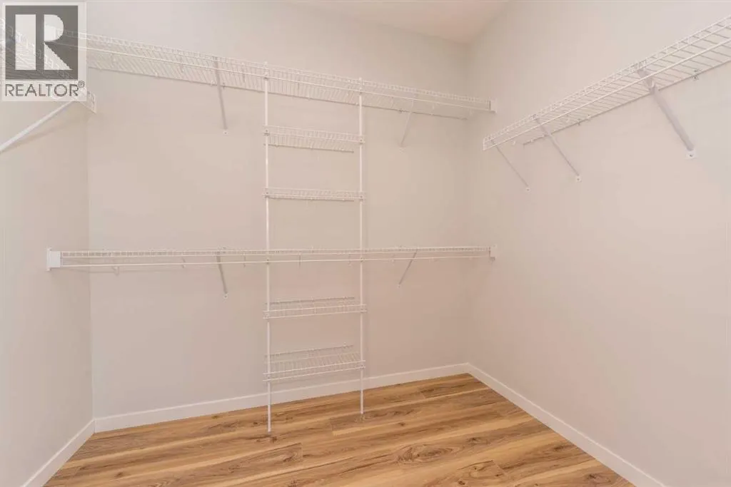 2401, 220 Seton Grove SE