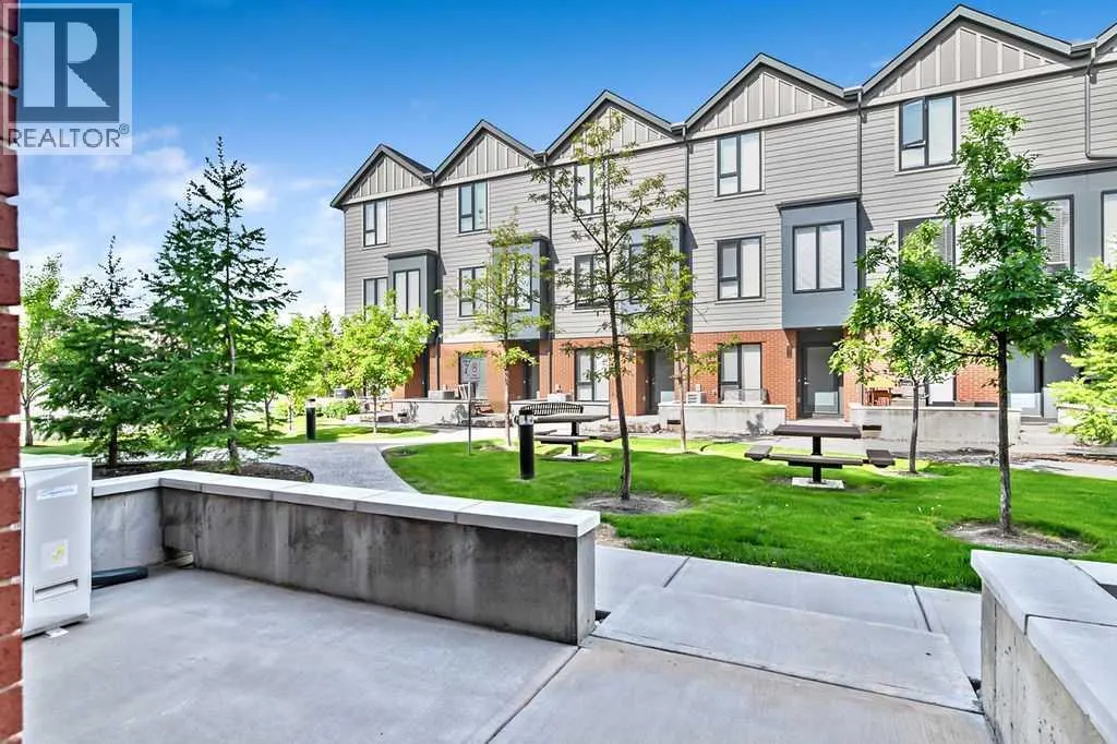 608 Drake Landing Wynd