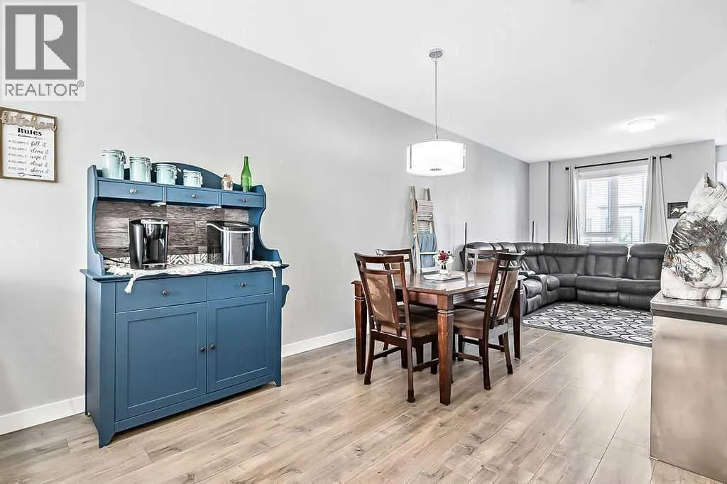 608 Drake Landing Wynd
