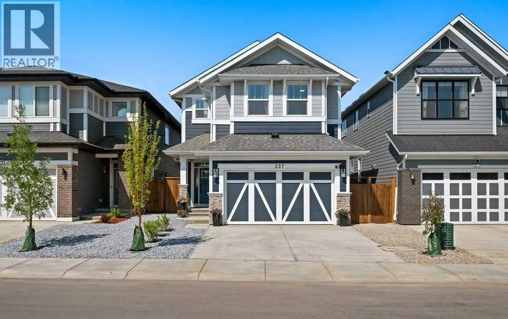 237 Magnolia Terrace SE