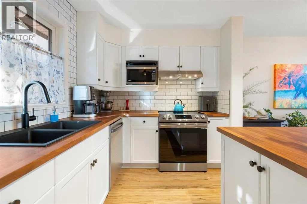 2, 601 4th Street