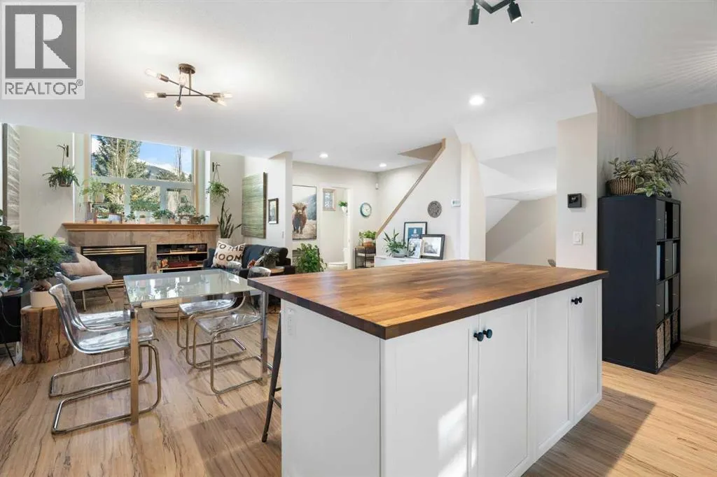 2, 601 4th Street