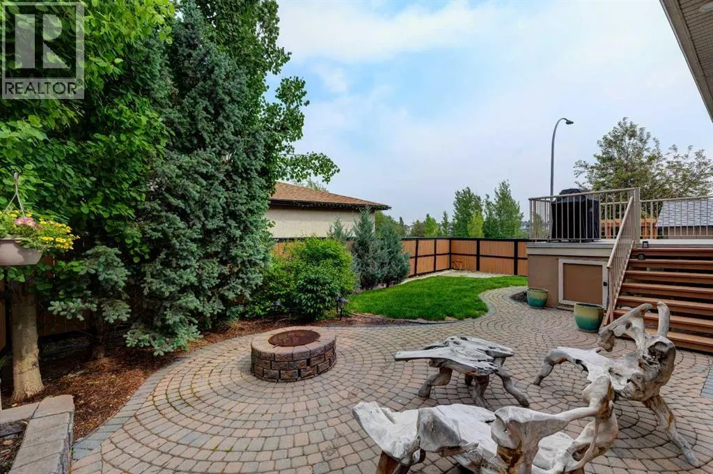 2 Cranridge Heights SE