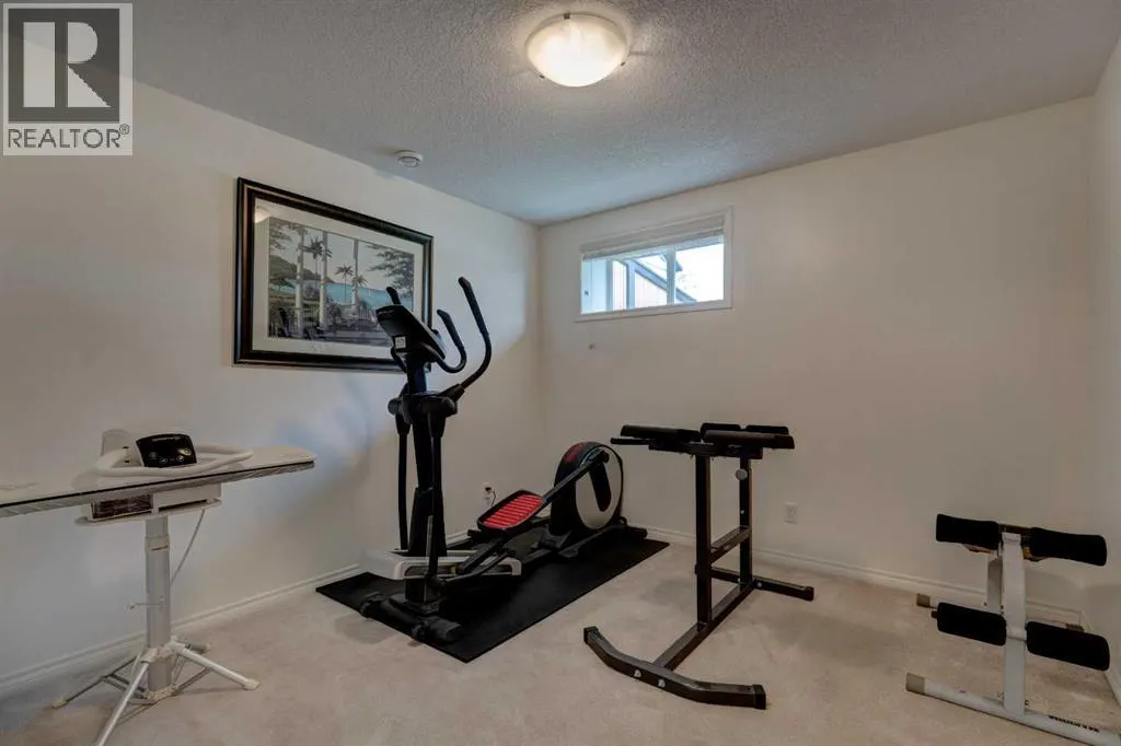 2 Cranridge Heights SE
