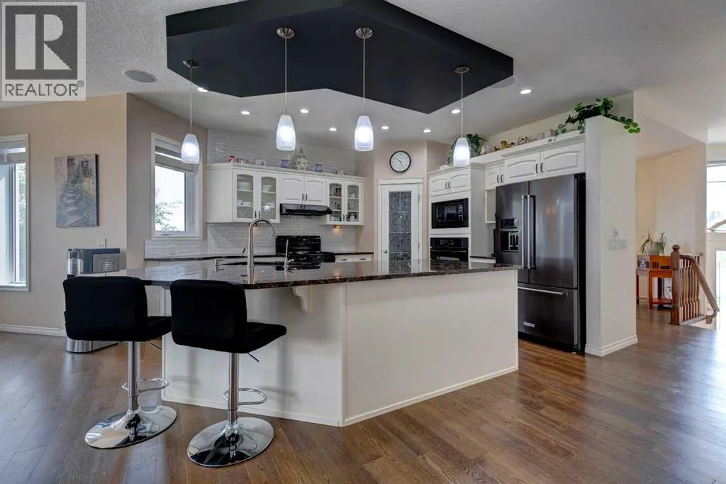 2 Cranridge Heights SE