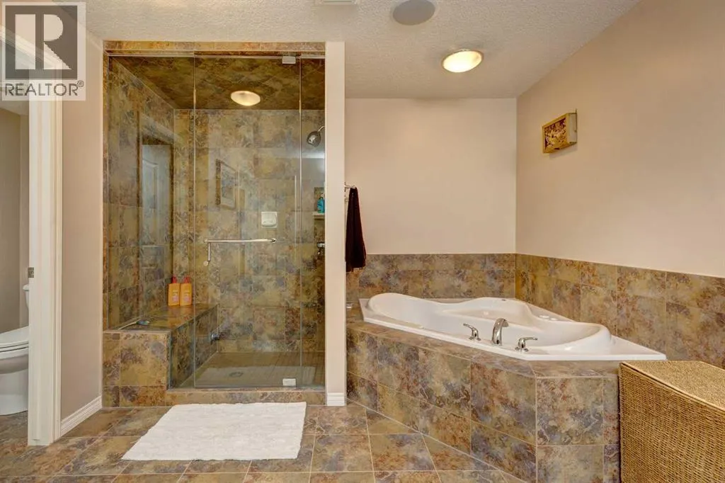 2 Cranridge Heights SE