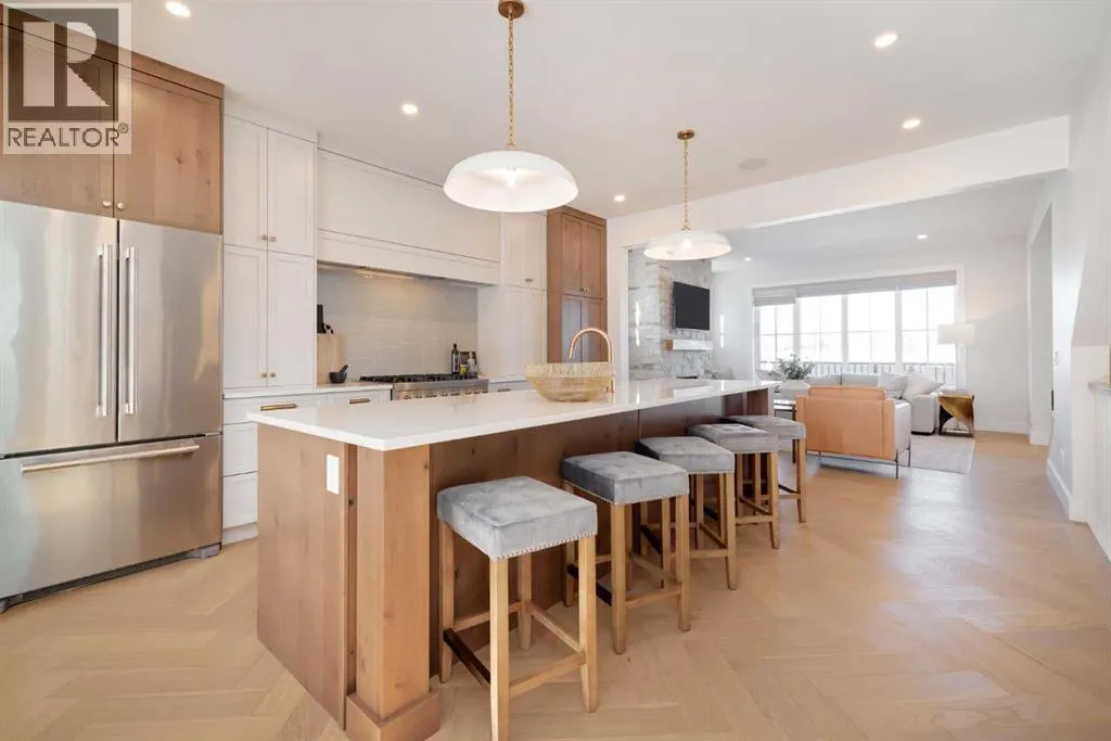 219 Calais Drive SW