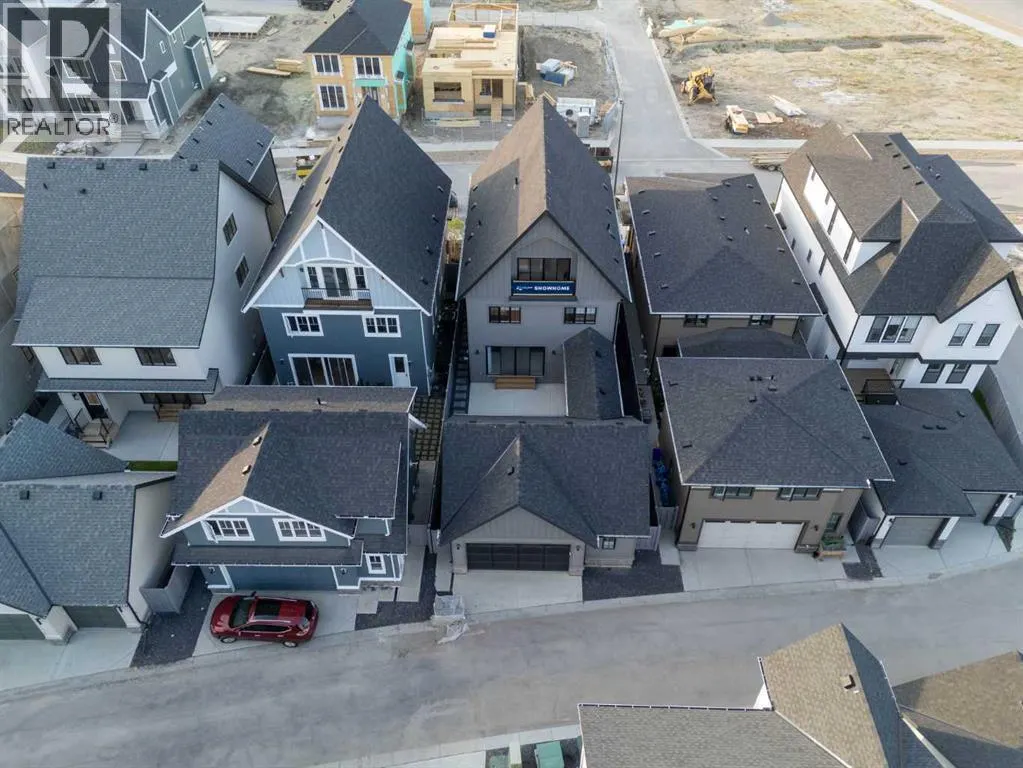 219 Calais Drive SW