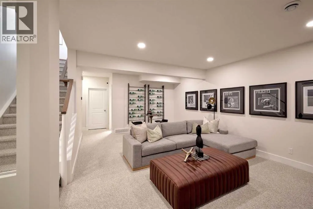 219 Calais Drive SW