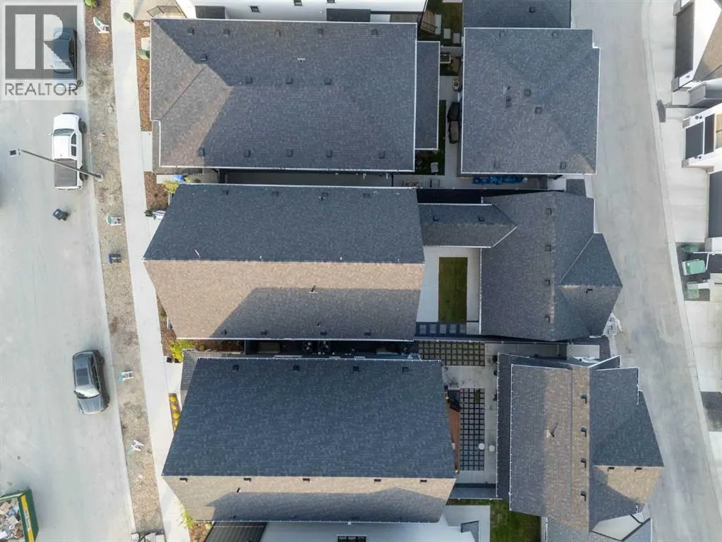 219 Calais Drive SW
