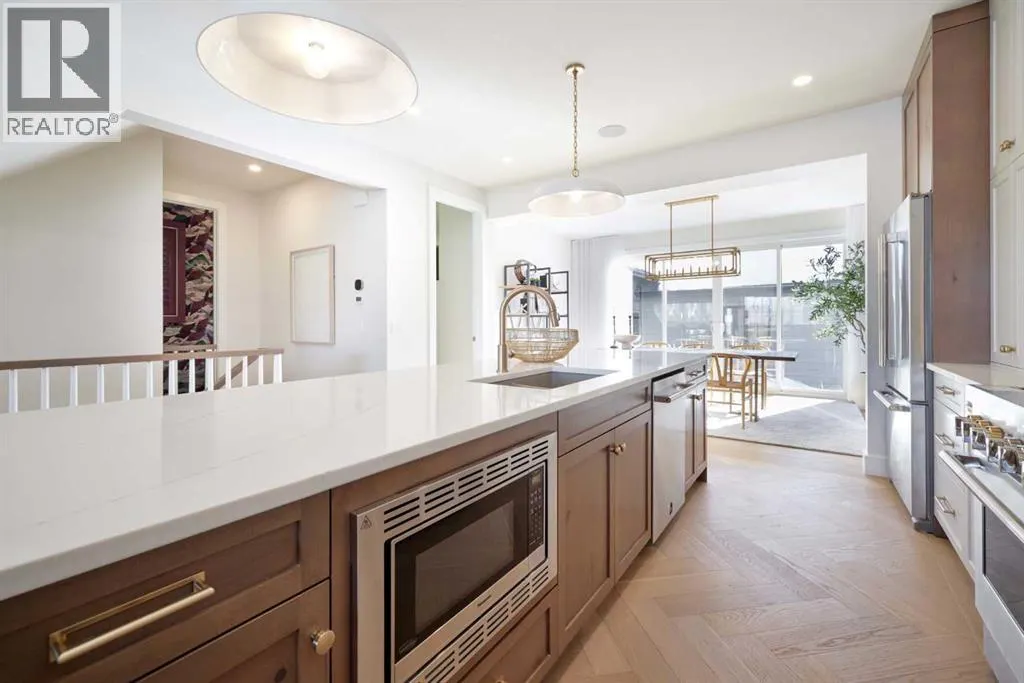 219 Calais Drive SW
