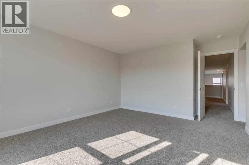 105 Legacy Reach Crescent SE