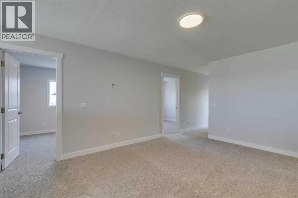 105 Legacy Reach Crescent SE