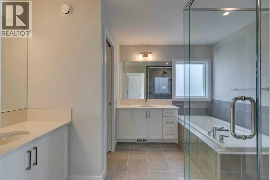 105 Legacy Reach Crescent SE