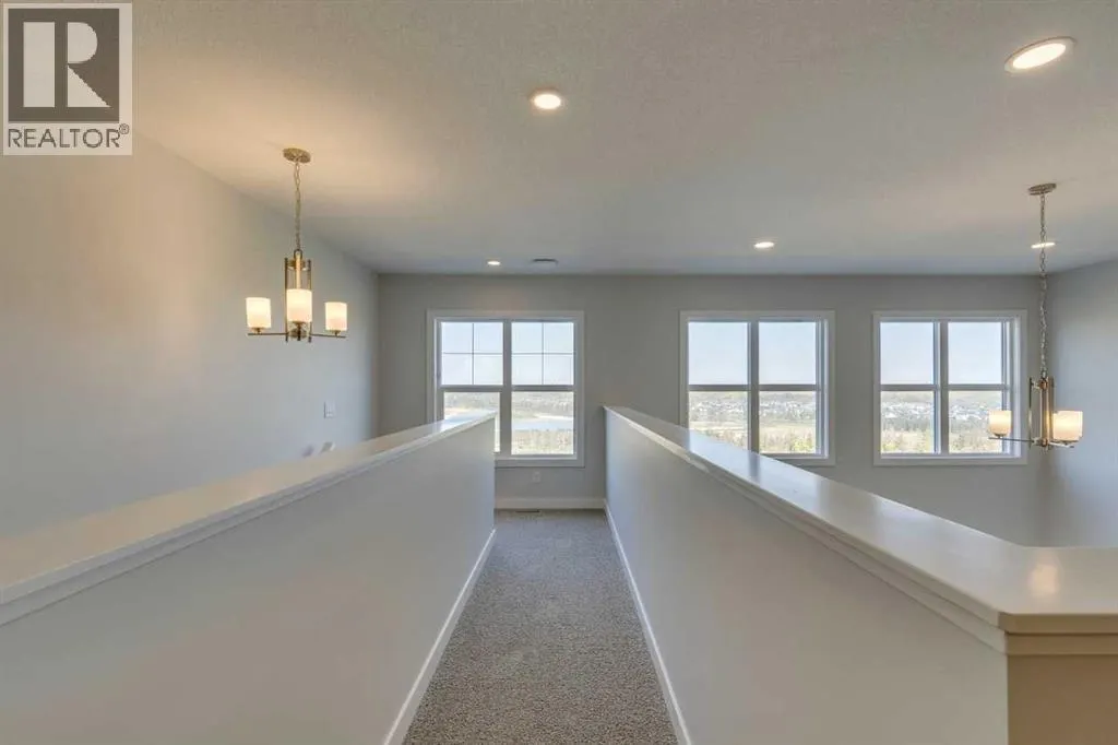 105 Legacy Reach Crescent SE