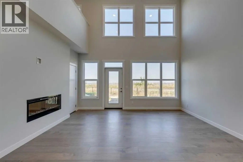 105 Legacy Reach Crescent SE