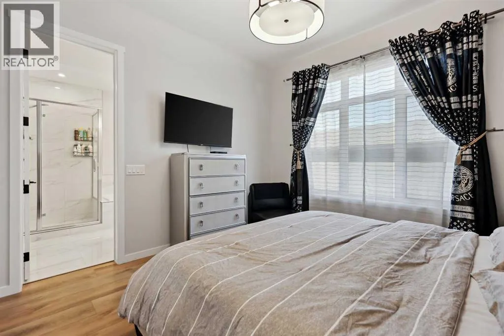537 Marine Drive SE