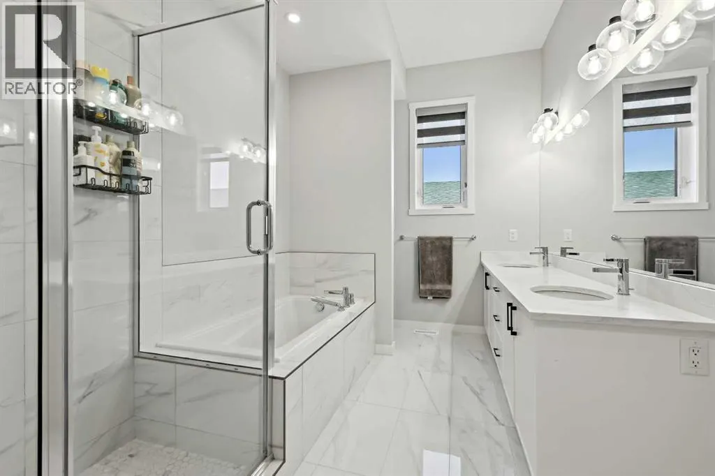 537 Marine Drive SE