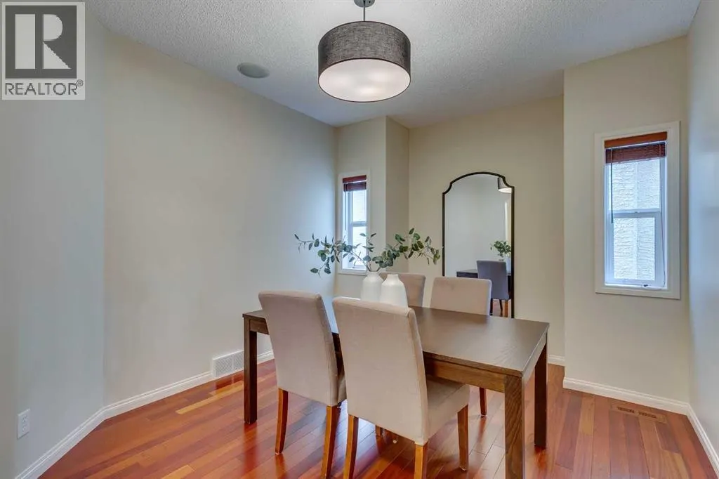75 Cranridge Heights SE