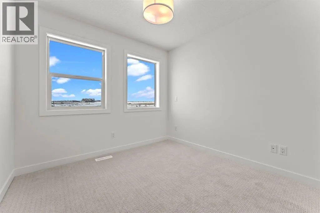 99 Raven Point SE