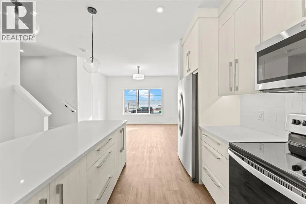 99 Raven Point SE