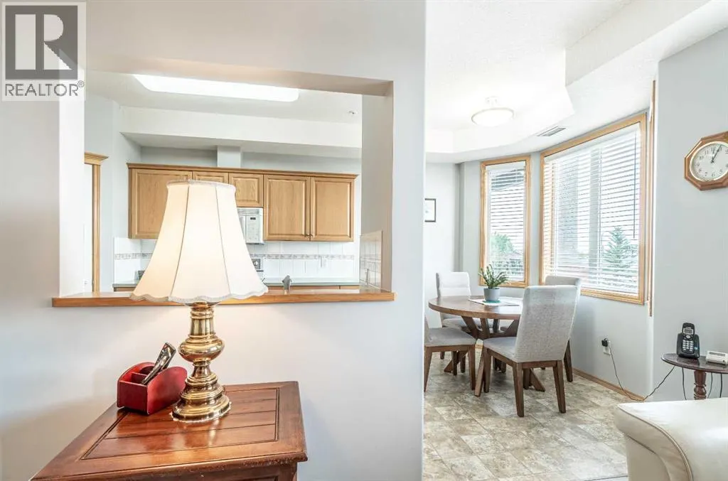 219, 15 Everstone Drive SW