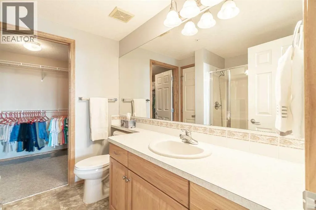 219, 15 Everstone Drive SW