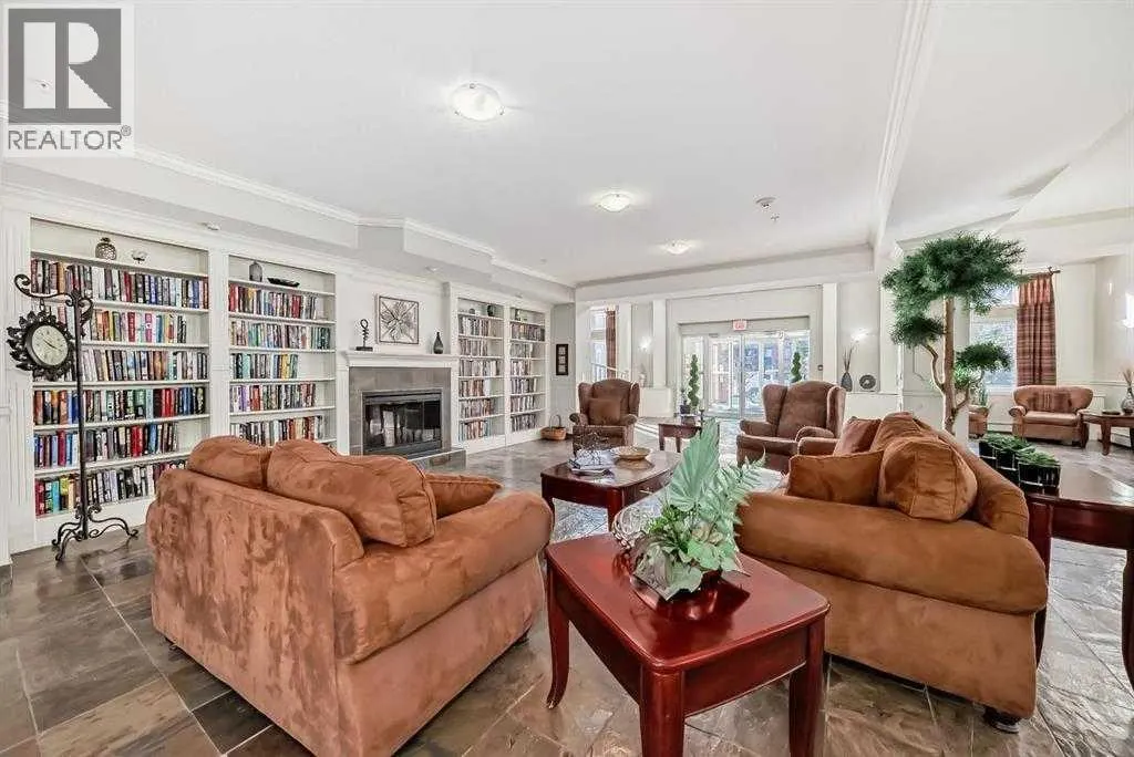 219, 15 Everstone Drive SW