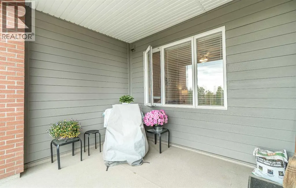 219, 15 Everstone Drive SW