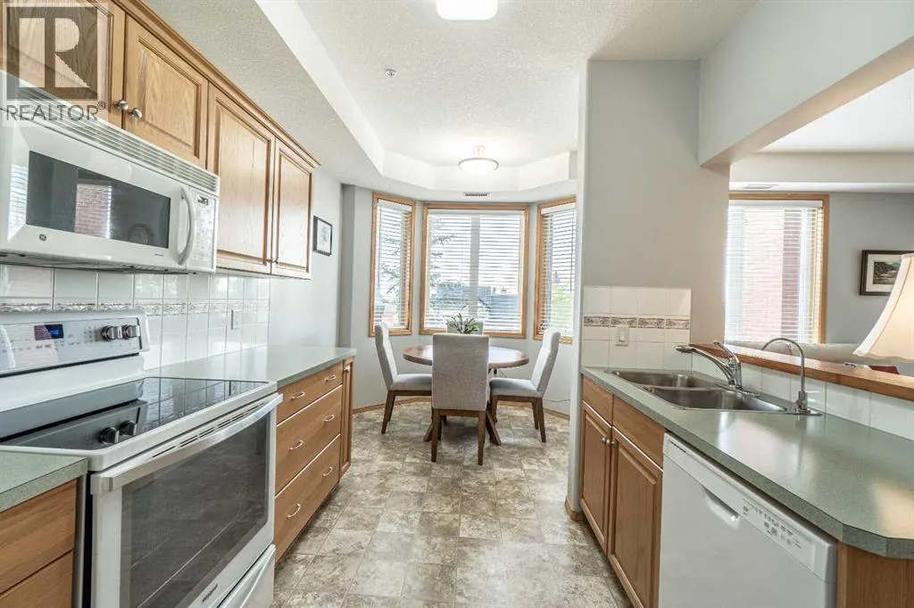 219, 15 Everstone Drive SW