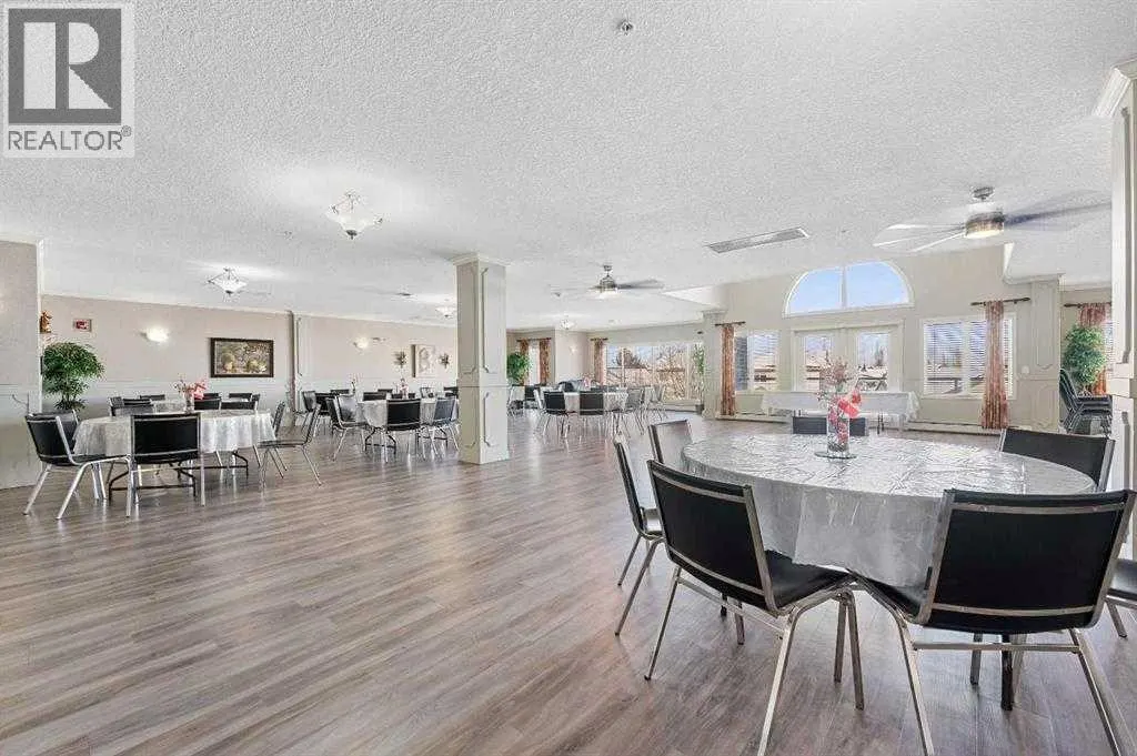 219, 15 Everstone Drive SW