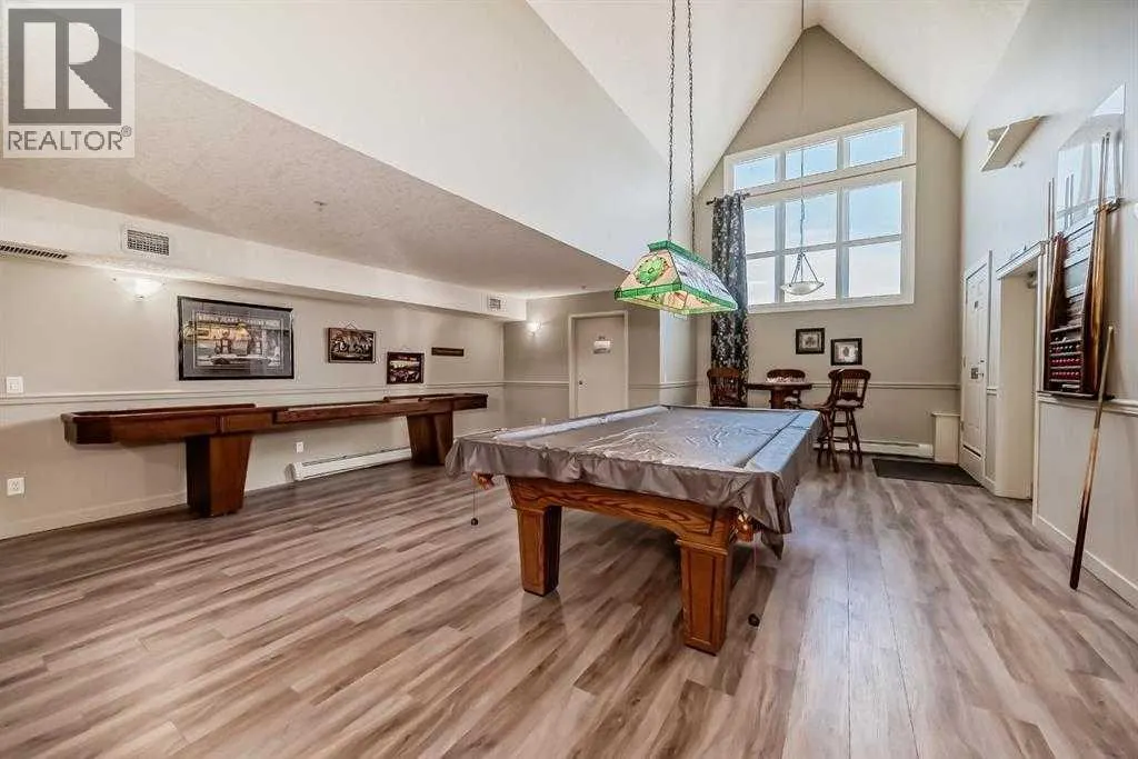 219, 15 Everstone Drive SW