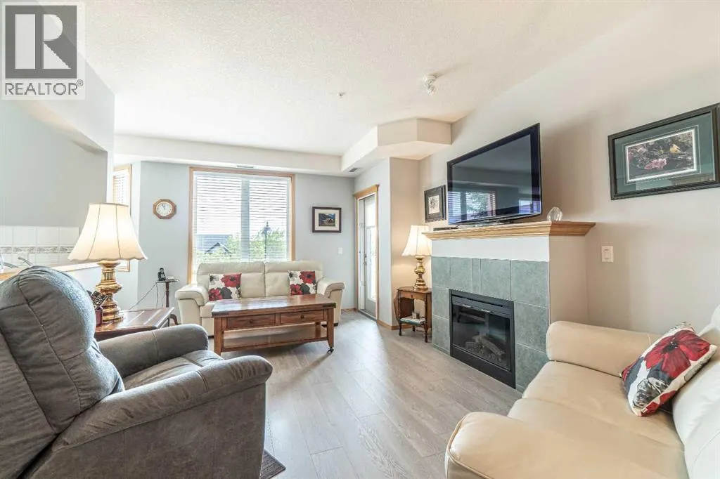 219, 15 Everstone Drive SW