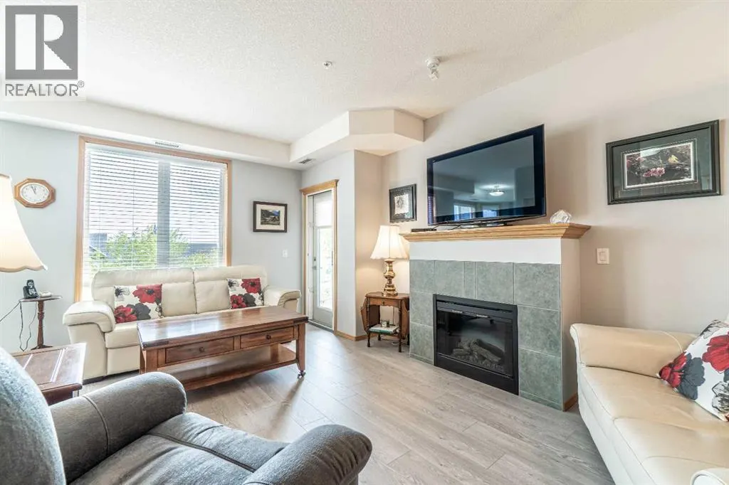 219, 15 Everstone Drive SW